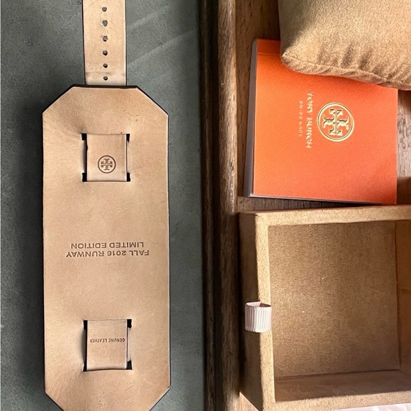 Tory Burch - Picture 11 of 15